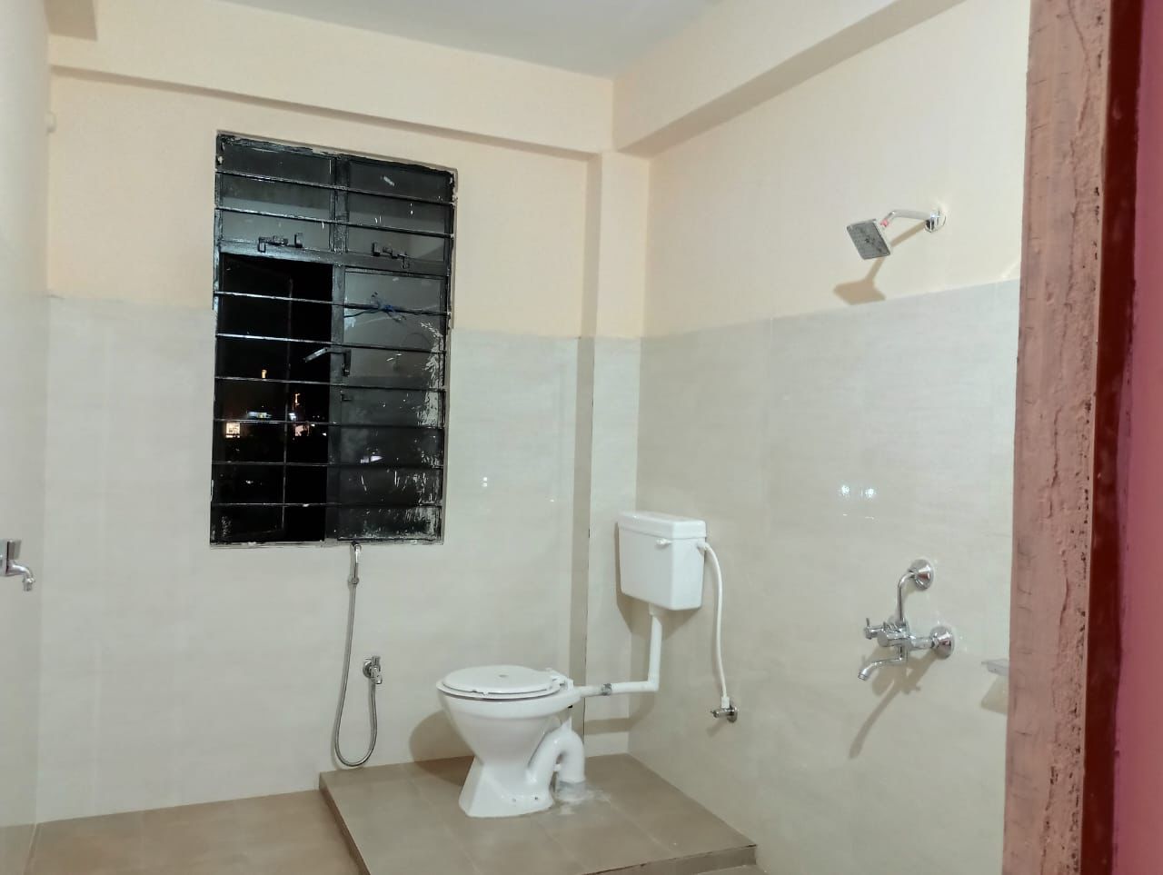 Unfurnished 3bhk in Downtown, Doctor Zakir Hussain Road, Rukmini Gaon, Guwahati, Assam, India for Rent